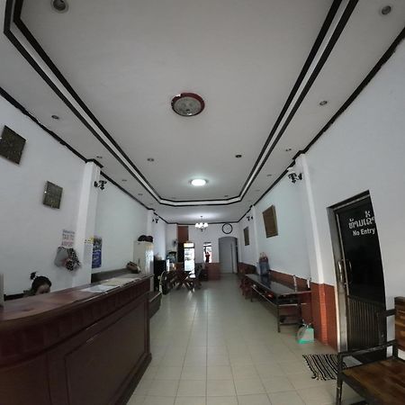 Intouch Guest House В'єнтьян Екстер'єр фото
