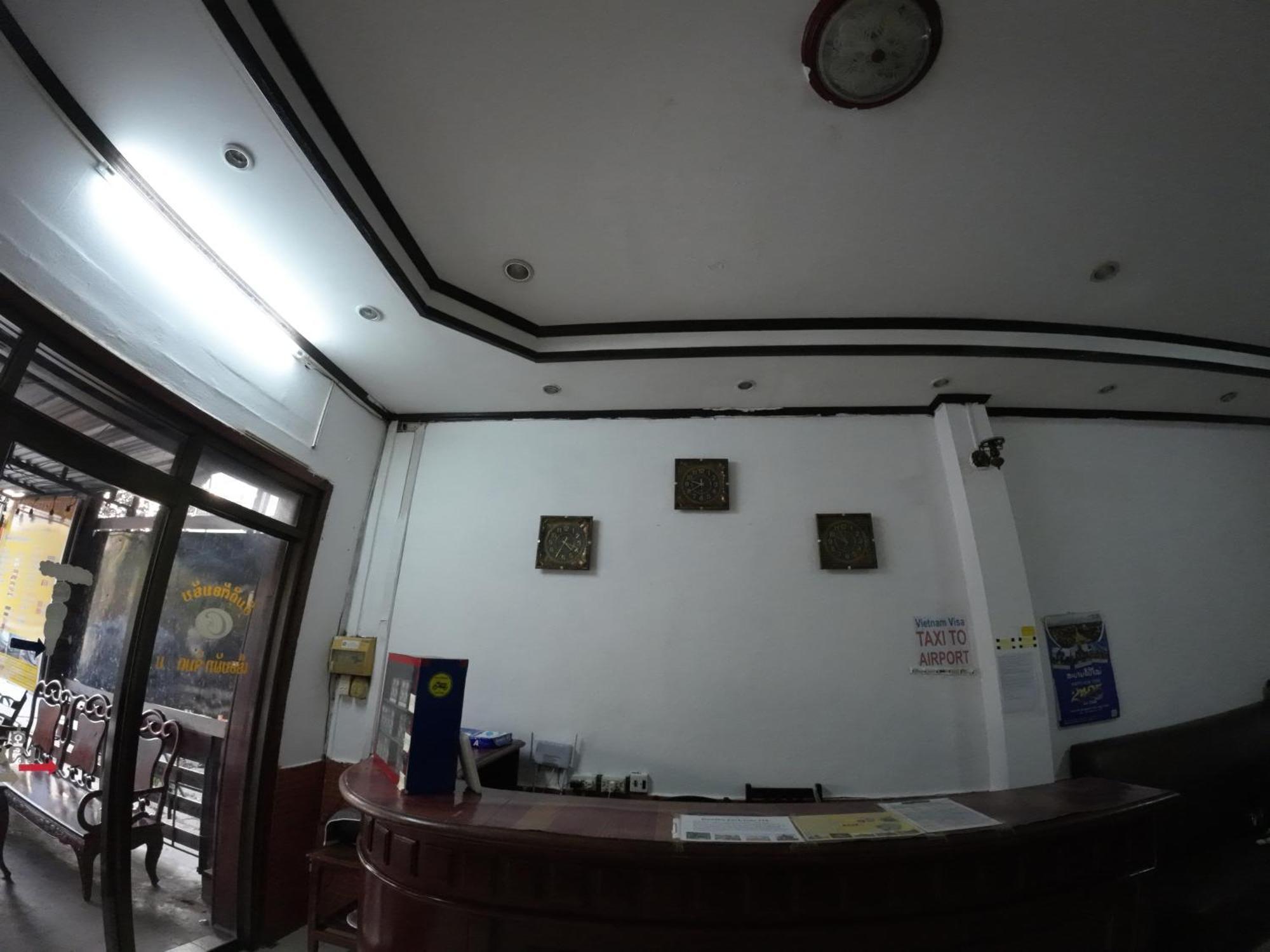Intouch Guest House В'єнтьян Екстер'єр фото